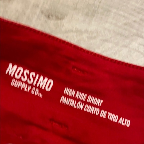 Red high rise shorts - Picture 4 of 5